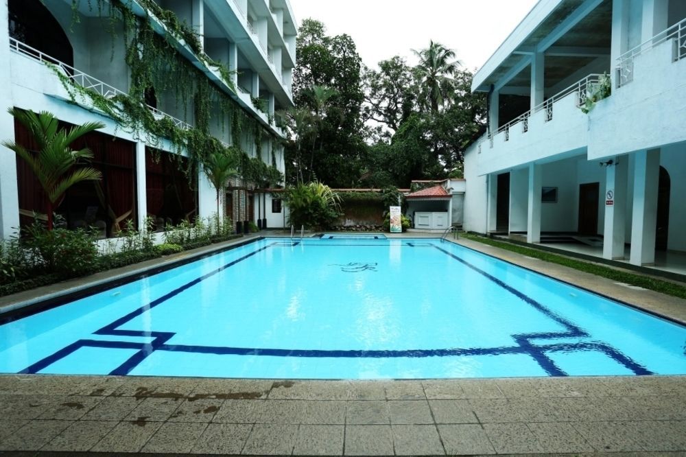 Kandyan Reach Hotel Kurunegala Buitenkant foto